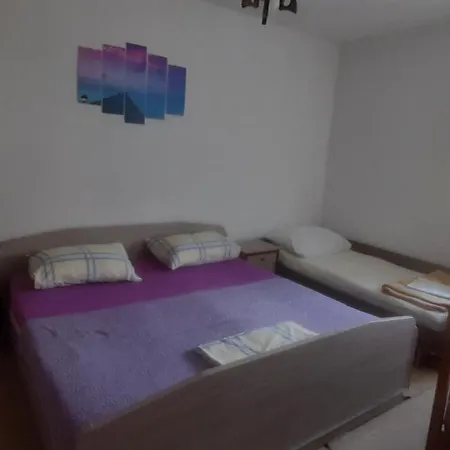 Holiday Apartment *